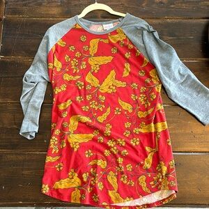 Lularoe shirt size medium
